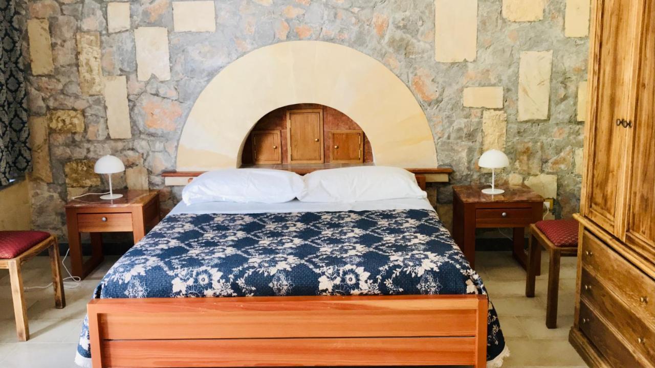 Al Tempio Della Pace Hotel Carini Eksteriør billede